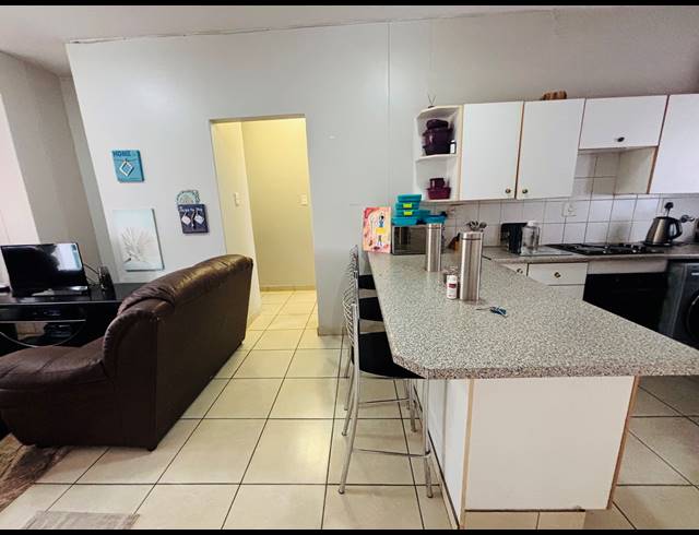 2 BEDROOM APARTMENT FOR SALE IN WATERKLOOF GLEN